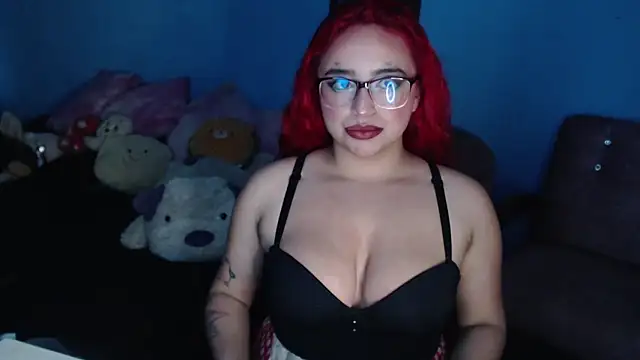 Snapshot of EstefyTabbo chatting on 02/12/26, 04:18 EstefyTabbo online show from 02/12/26, 04:18