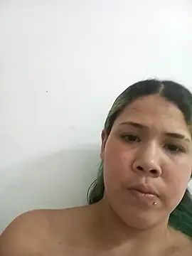 Snapshot of kimberlitaz chatting on 02/13/25, 10:23 kimberlitaz online show from 02/13/25, 10:23