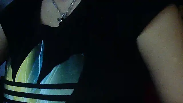 Snapshot of Cicamica12 chatting on 11/25/25, 06:41 Cicamica12 online show from 11/25/25, 06:41