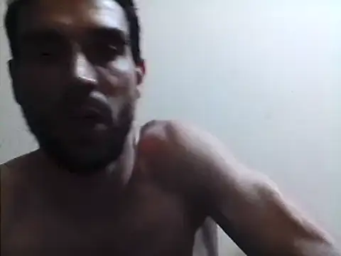 Snapshot of beatle666 chatting on 03/05/25, 02:25 beatle666 online show from 03/05/25, 02:25