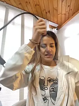 Andrea18 blonde online show from 02/21/25, 01:55