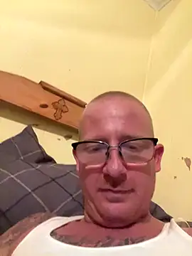 Snapshot of ClimbedCaelum chatting on 10/07/25, 03:14 ClimbedCaelum online show from 10/07/25, 03:14