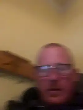 Snapshot of ClimbedCaelum chatting on 10/25/25, 01:13 ClimbedCaelum online show from 10/25/25, 01:13