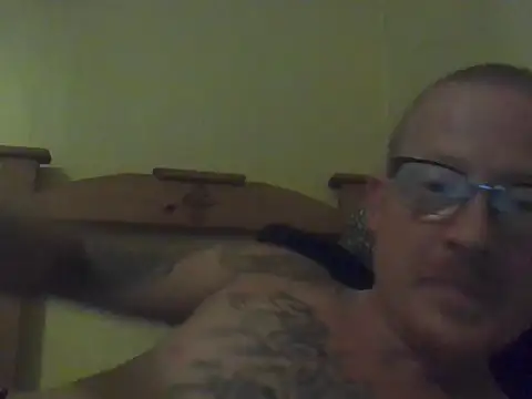 Snapshot of ClimbedCaelum chatting on 10/26/25, 04:51 ClimbedCaelum online show from 10/26/25, 04:51