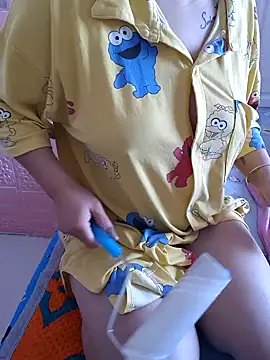 yanyan-aa online show from 02/03/25, 04:25