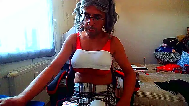 Snapshot of balkis30 chatting on 06/24/26, 07:18 balkis30 online show from 06/24/26, 07:18