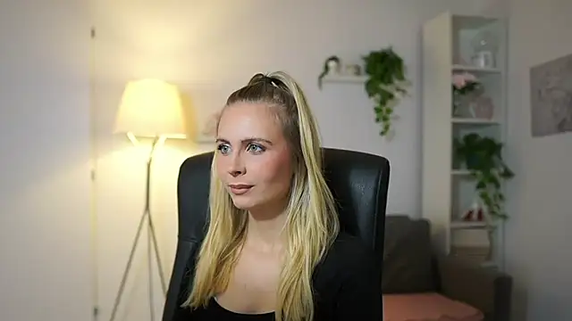 Snapshot of catecrago_ chatting on 09/25/25, 08:29 catecrago online show from 09/25/25, 08:29