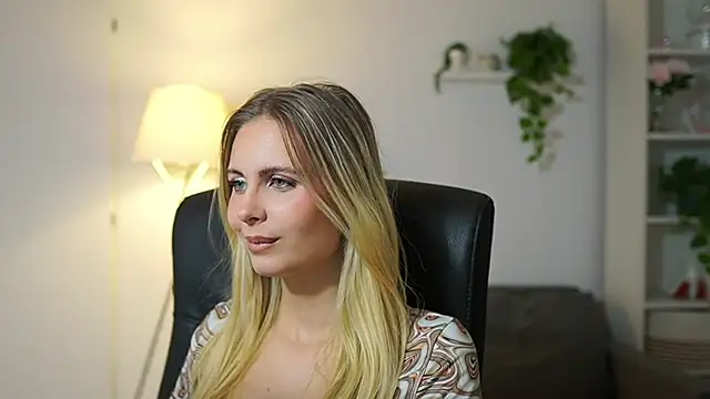 Snapshot of catecrago_ chatting on 10/02/25, 07:59 catecrago online show from 10/02/25, 07:59