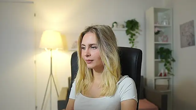 Snapshot of catecrago_ chatting on 11/06/25, 08:59 catecrago online show from 11/06/25, 08:59