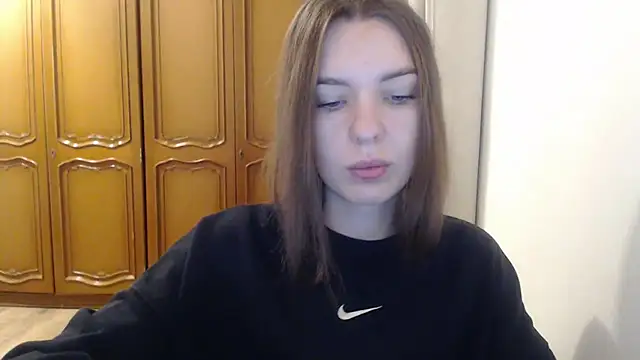 Snapshot of aurora_lust chatting on 12/02/25, 06:30 aurora lust online show from 12/02/25, 06:30