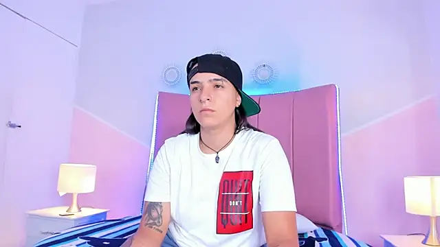 Liiam smith  online show from 09/27/25, 01:05