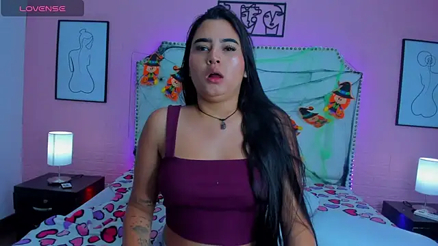  Emma whiitee  online show from 10/29/25, 01:13