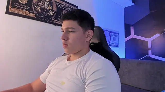 JamesCr  online show from 09/24/25, 02:59