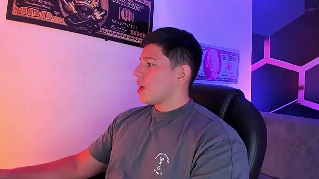 JamesCr  online show from 09/27/25, 03:22