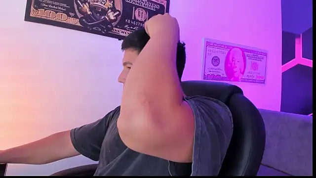 JamesCr  online show from 09/28/25, 03:01