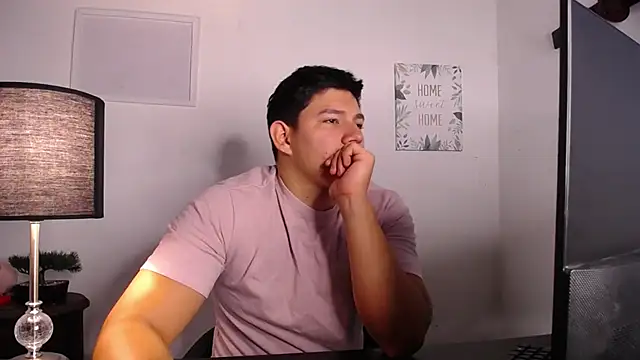 JamesCr  online show from 10/07/25, 10:56