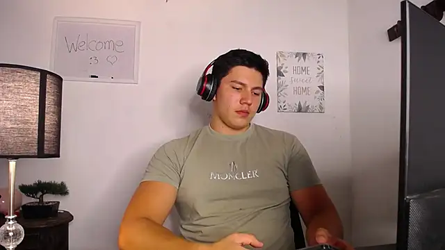 JamesCr  online show from 10/08/25, 02:42