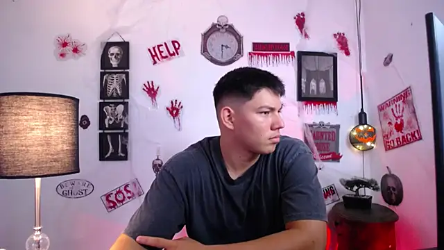 JamesCr  online show from 10/27/25, 12:20