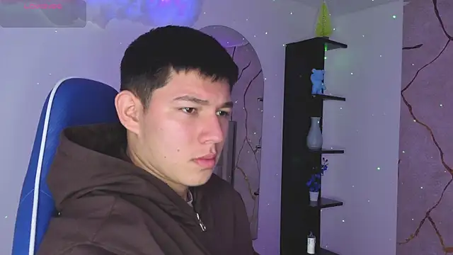 JamesCr  online show from 05/11/26, 12:33