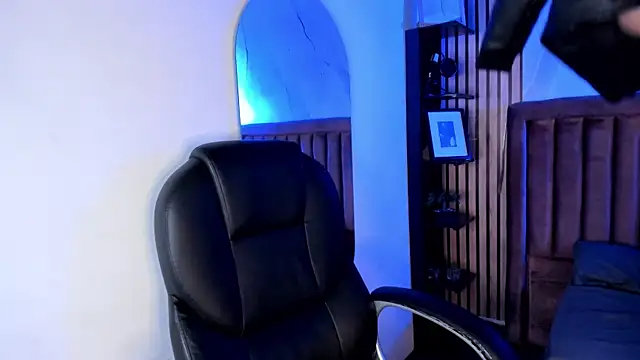 JamesCr  online show from 05/20/26, 12:33