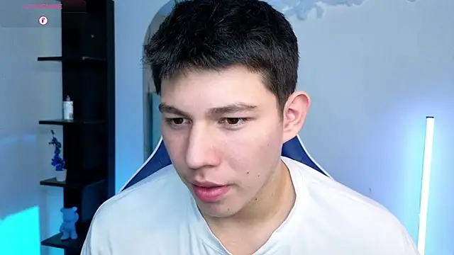 JamesCr  online show from 07/01/26, 12:18