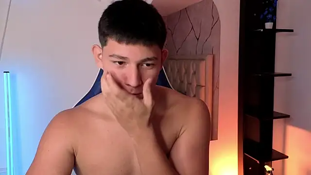 JamesCr  online show from 07/28/26, 12:48
