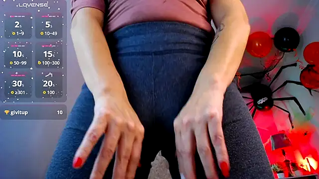 Alexaamoon  online show from 10/17/25, 10:56