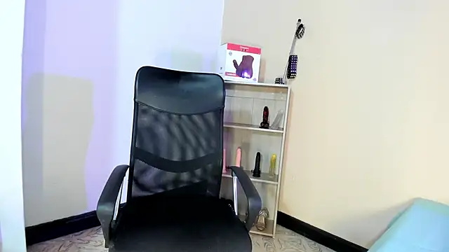 Violetta 0 online show from 10/03/25, 01:19