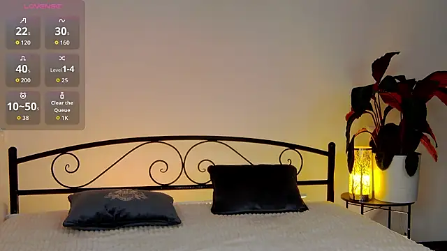 Maytaai online show from 09/22/25, 08:11