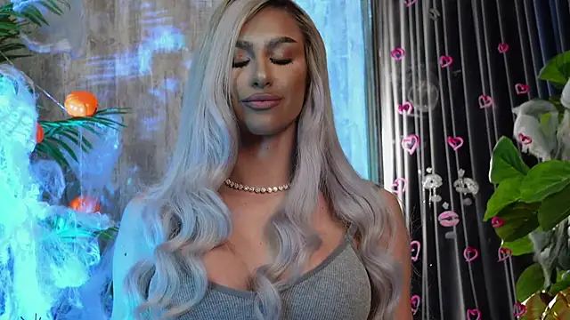 Snapshot of KarlaBart chatting on 10/28/25, 08:11 KarlaBart online show from 10/28/25, 08:11