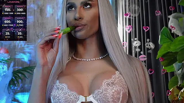 Snapshot of KarlaBart chatting on 10/30/25, 08:20 KarlaBart online show from 10/30/25, 08:20