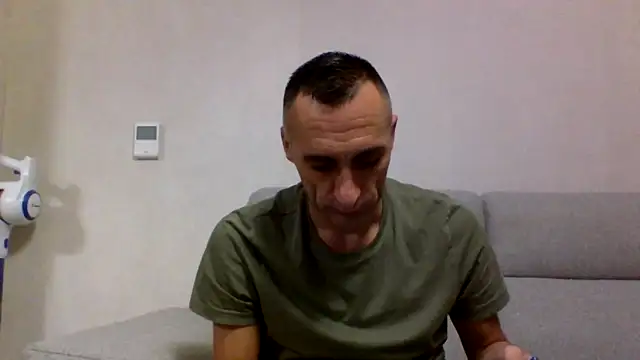 ANGELSANTAMARIA- online show from 10/05/25, 06:17