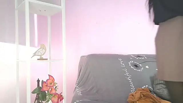 Snapshot of Hiyakasudere chatting on 12/03/25, 06:17 Hiyakasudere online show from 12/03/25, 06:17