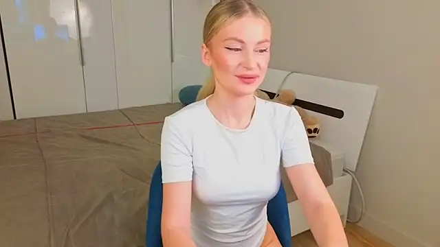 AnitaLamb online show from 11/14/25, 04:44