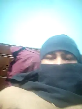 Snapshot of deshiboyz chatting on 02/13/25, 08:45 deshiboyz online show from 02/13/25, 08:45