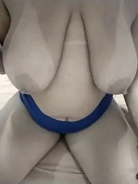 Snapshot of yannaluuxehot chatting on 02/20/25, 03:56 yannaluuxehot online show from 02/20/25, 03:56