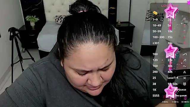 Snapshot of Aaliyah11 chatting on 09/25/25, 10:13 Aaliyah11 online show from 09/25/25, 10:13