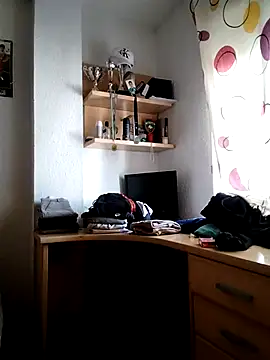 Snapshot of jonymoreno chatting on 11/10/25, 10:03 jonymoreno online show from 11/10/25, 10:03