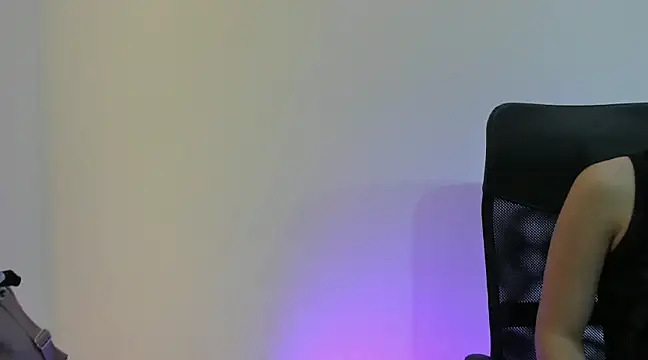 Snapshot of LilibetAndStrong chatting on 03/21/25, 07:57 LilibetAndStrong online show from 03/21/25, 07:57