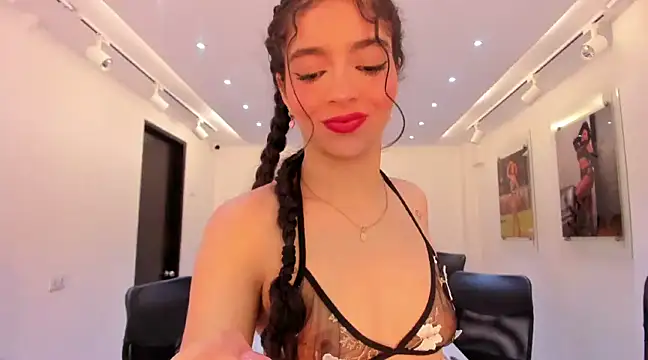 Snapshot of LilibetAndStrong chatting on 03/22/25, 05:17 LilibetAndStrong online show from 03/22/25, 05:17