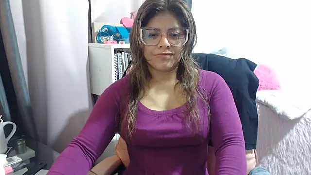 Snapshot of KatteAngelLat chatting on 05/21/26, 12:50 KatteAngelLat online show from 05/21/26, 12:50