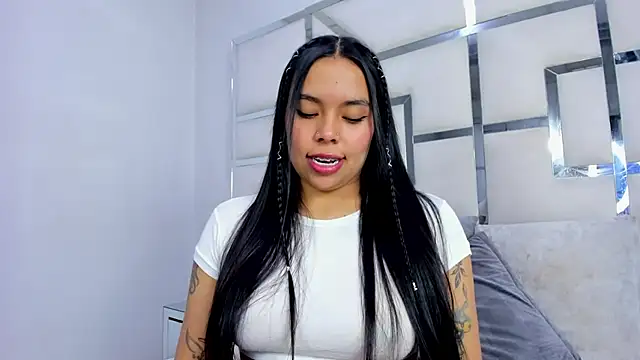 ZoeWan69 online show from 10/19/25, 01:56