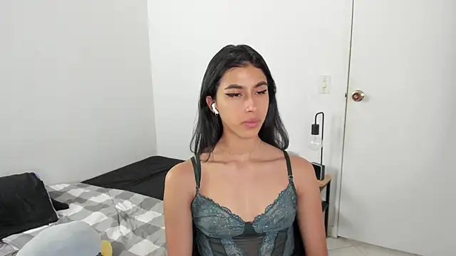 Snapshot of Mazikeen__18 chatting on 04/02/26, 01:09 Mazikeen 18 online show from 04/02/26, 01:09