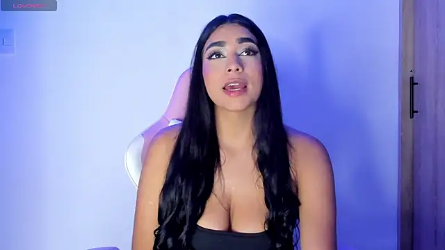 Snapshot of Bella_ricci_ chatting on 02/27/25, 03:15 Bella ricci online show from 02/27/25, 03:15