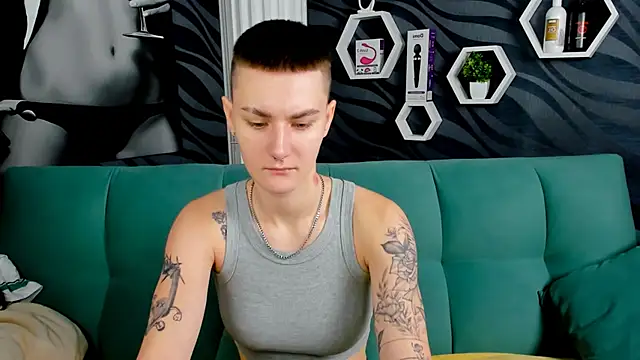 LindaBryantt online show from 02/14/25, 10:07
