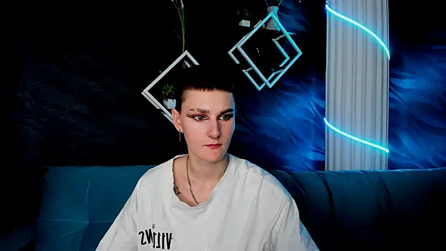 LindaBryantt online show from 03/05/25, 10:33