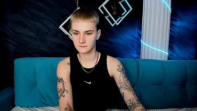 LindaBryantt online show from 03/23/25, 03:10