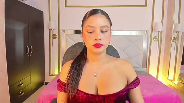 Snapshot of victoria__Smith chatting on 11/22/25, 12:15 victoria Smith online show from 11/22/25, 12:15