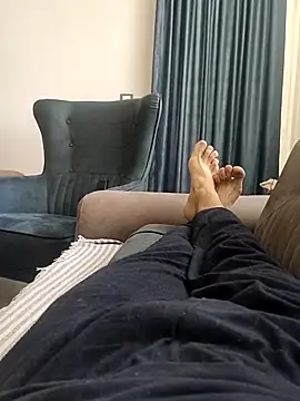 Snapshot of legolasleo chatting on 09/21/25, 12:07 legolasleo online show from 09/21/25, 12:07