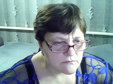 Snapshot of ElzaJewel chatting on 02/12/25, 10:37 ElzaJewel online show from 02/12/25, 10:37